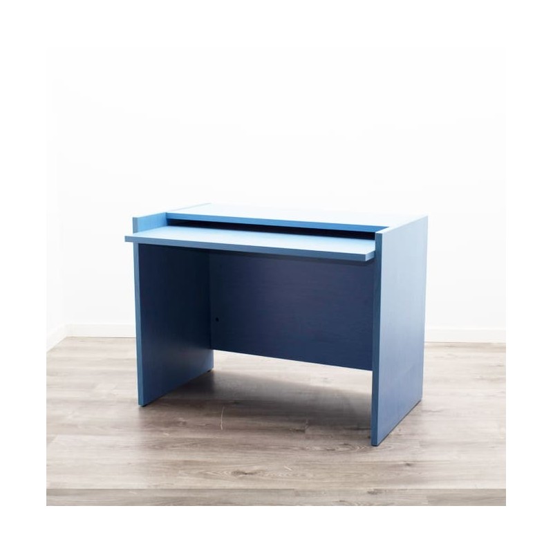 Mesa de ordenador azul