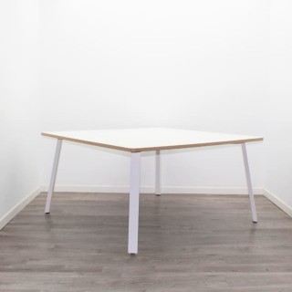 Mesa reunión cuadrada blanca de 140 cm