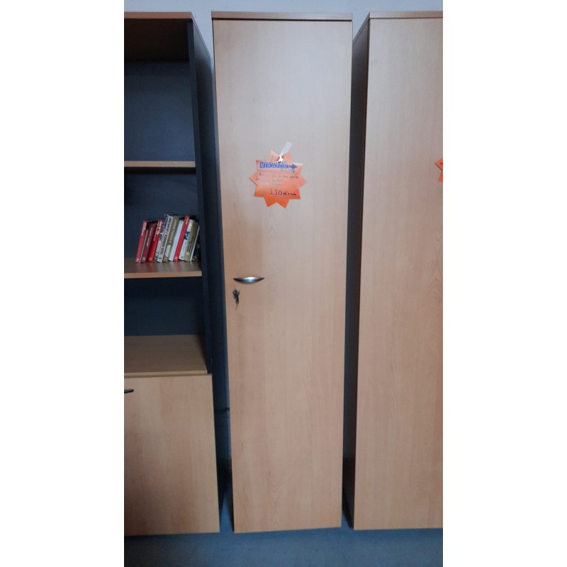 Armario alto estrecho todo puerta en peral 45cm