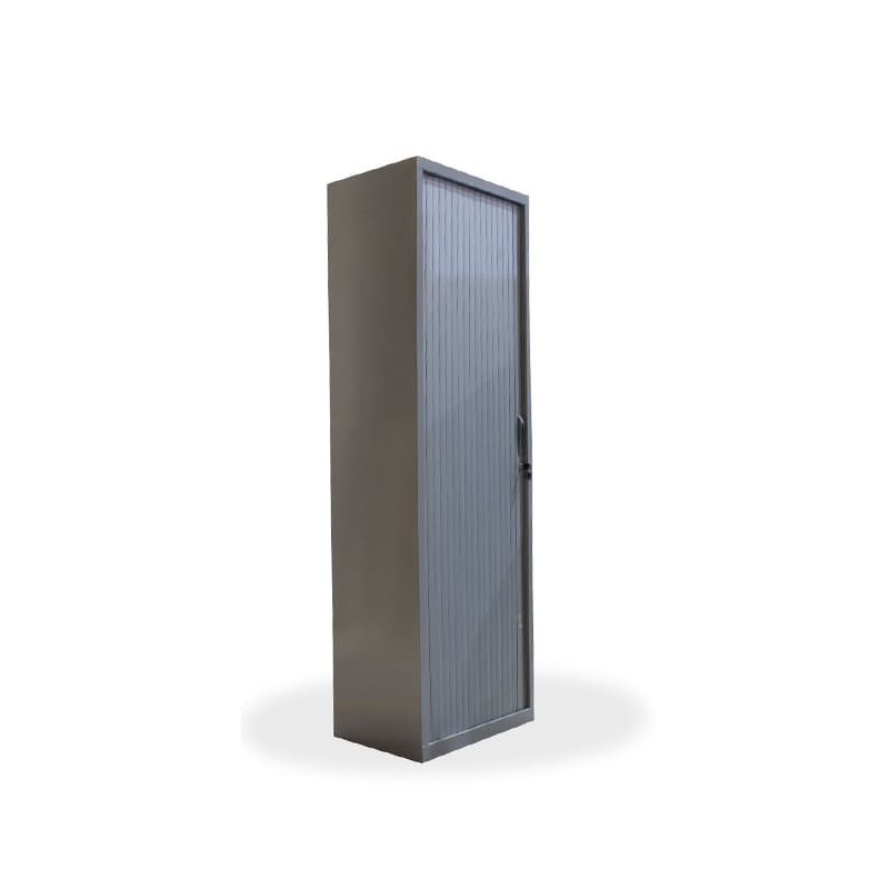 Armario alto metálico en gris con puerta de persiana y baldas regulables