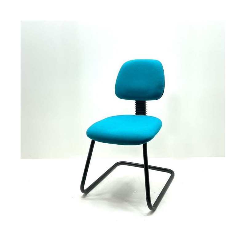 silla confidente base patín azul turquesa