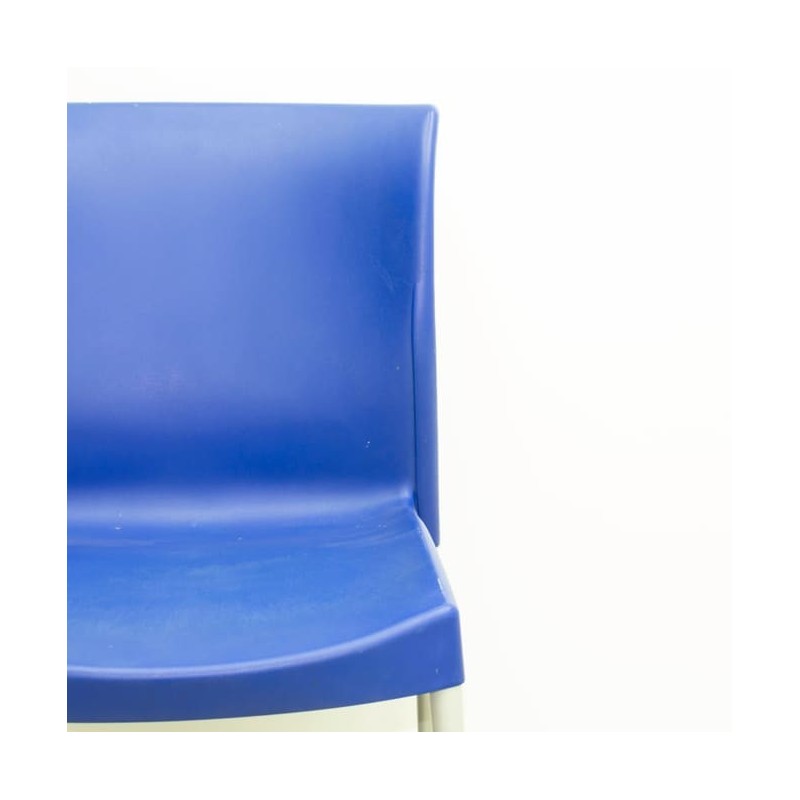 Silla colectividad pvc azul y estructura gris