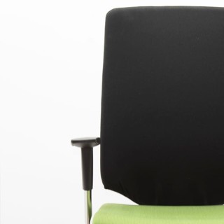 Silla operativa asiento verde brazos regulables