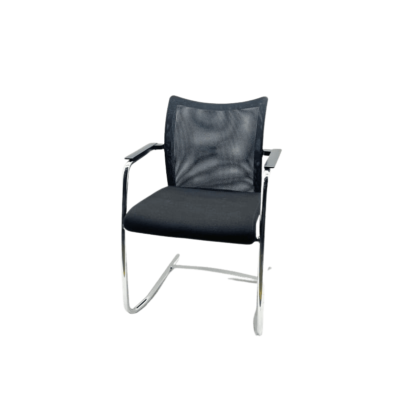 silla confidente negra base patín cromada respaldo de malla