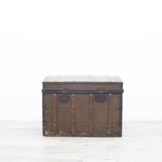Baúl de madera clásico