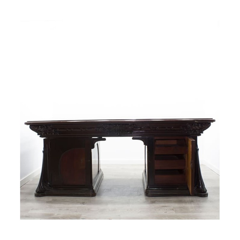Mesa de dirección clásica en madera